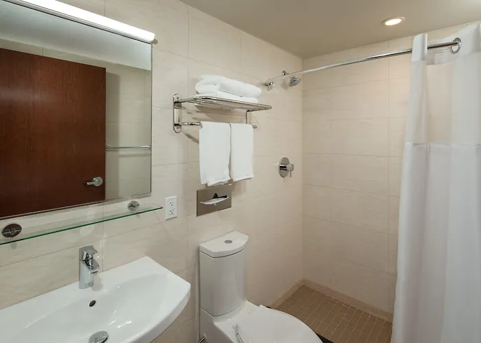 Jaslin Hotel